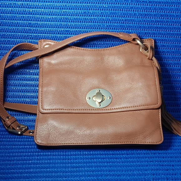 Clementsribeiro - Picture 5 of 5